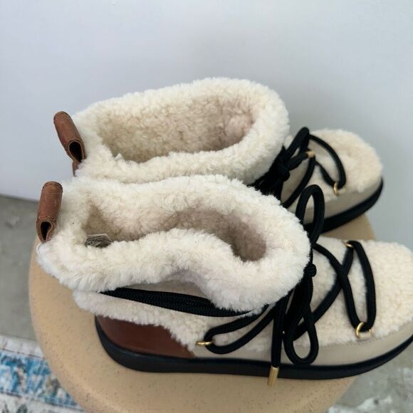 FitFlop GEN-FF Curly-Shearling Crisscross-Lace Ankle Boots - Picture 8 of 15